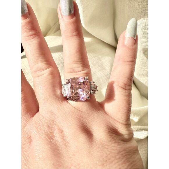 Pink Panther style Large Light pink cubic zirconia adjustable statement ring - Picture 6 of 6